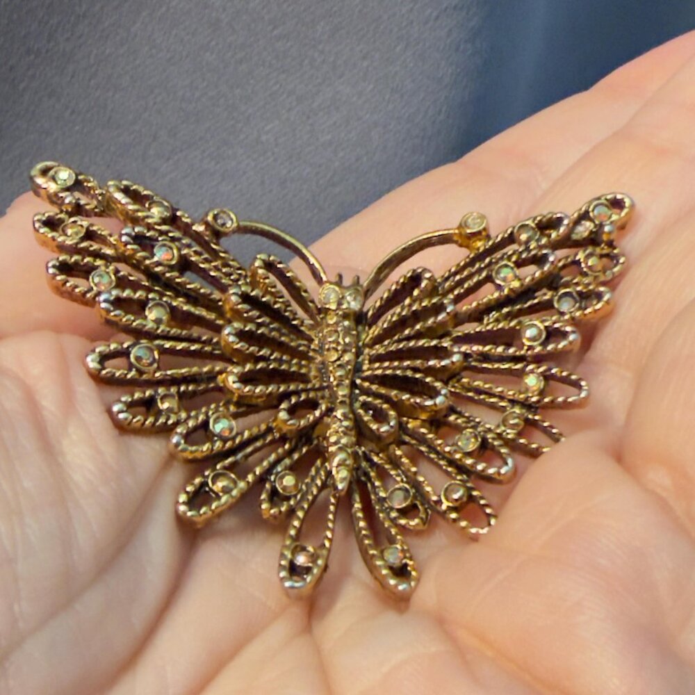 Oscar de la Renta Butterfly Brooch Gold Openwork 2.25" Vintage - Picture 3 of 8
